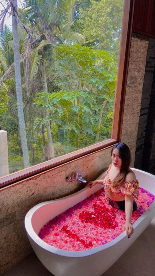 Nirankara Private Pool Villa - By Ubud Paradise מראה חיצוני תמונה